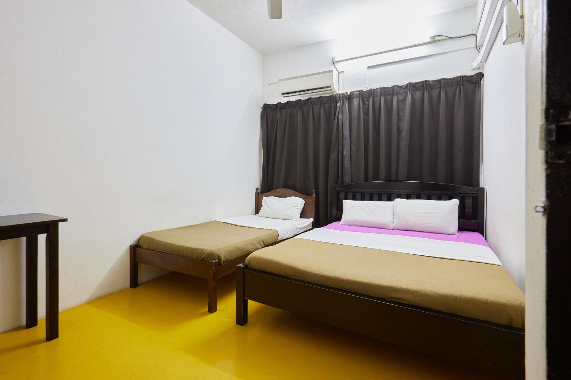 Uncle Guesthouse Куала-Тренгану Экстерьер фото